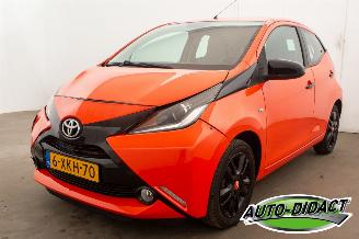 Schadeauto Toyota Aygo 1.0 VVT-i 72.372 km Airco Camera x-cite 2014/8