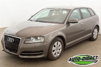 krockskadad bil auto Audi A3 1.6 TDI Clima Leder 149.054 km 2011/12