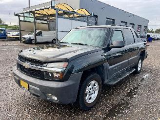 Damaged car Chevrolet Avalanche 5.3 4WD 1500 Automaat Clima Leder 2003/9