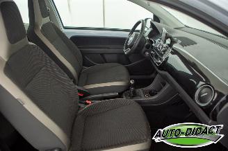 Volkswagen Up! 1.0 high up! Airco Pano BlueMotion picture 16