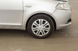 Lancia Ypsilon 0.9 TwinAir Automaat 127.914 km Airco Gold picture 33