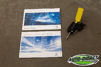 Peugeot 208 1.2 PureTech 66.812 km NAP Airco Blue Lion picture 27