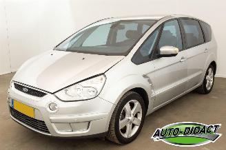 damaged passenger cars Ford S-Max 2.0-16V Clima Navi 2008/11