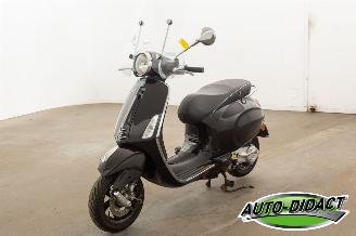  Vespa  Primavera 2015/1