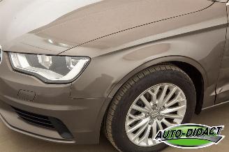 Audi A3 1.6 TDI Clima Navi Leder Ambiente picture 30