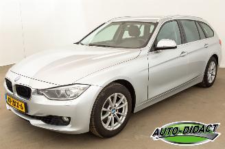 Schadeauto BMW 3-serie 320i Navi Clima Leder High Executive 2013/1