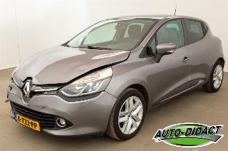 Schadeauto Renault Clio 0.9 TCe Airco 2015/3