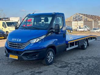 voitures fourgonnettes/vécules utilitaires Iveco Daily Daily 35D18H 3.0 300 Automaat 2024/11