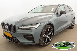 Avarii autoturisme Volvo V-60 2.0 B4 Automaat 8794 km Digi Dash Camera Navi Plus Dark 2023/5
