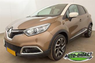 Vaurioauto  passenger cars Renault Captur 1.2 TCe Automaat Clima 96.702 km NAP Dynamique 2017/4