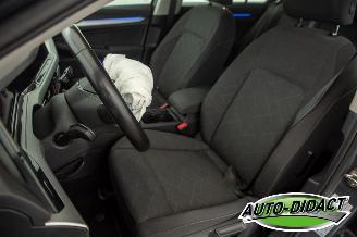 Volkswagen Golf 1.5 TSI Digi Dash Clima picture 26