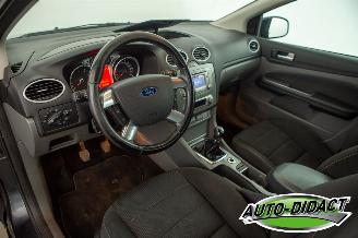 Ford Focus 1.6 Clima Navi Titanium picture 21