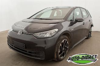 krockskadad bil auto Volkswagen ID.3 58kWh Pro 2023/2