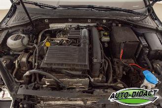 Volkswagen Golf 1.2 TSI Clima Connected Series picture 45