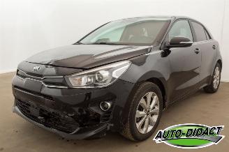 Coche accidentado Kia Rio 1.0 Navi Camera Airco Leder Stoelverwarming 2021/10