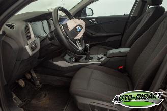 BMW 1-serie 116d 78.845 km Clima Navi Digi Dash picture 24