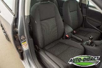 Volkswagen Golf 1.6 TDI BlueMotion Clima picture 17