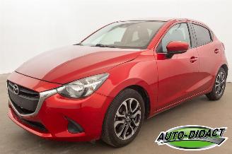uszkodzony samochody osobowe Mazda 2 1.5 66 KW  Airco Navi Ambition 2017/8