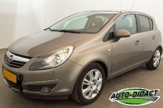 skadebil auto Opel Corsa 1.4-16V Airco \\\\\\\'111\\\\\\\' Edition 2010/6