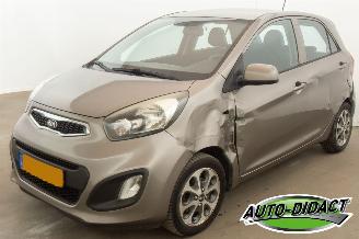 Unfallwagen Kia Picanto 1.0 CVVT Airco Navi ISG Comfort Pack 2013/5