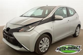 Unfallwagen Toyota Aygo 1.0 X-Play Airco Camera 2017/3