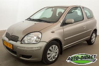 Vaurioauto  passenger cars Toyota Yaris 1.3 Automaat Airco VVT-i Sol 2004/1