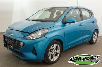 skadebil auto Hyundai I-10 1.0 49kW Automaat 31.592 km Airco Navi Camera 2021/7