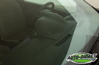 Renault Twingo 1.2-16V Airco Authentique picture 24