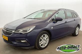 Schadeauto Opel Astra 1.4 Navi Airco Business+ 2018/1