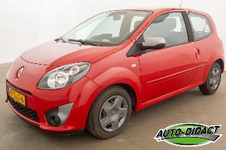 uszkodzony samochody osobowe Renault Twingo 1.2-16V Airco Night & Day 2011/10