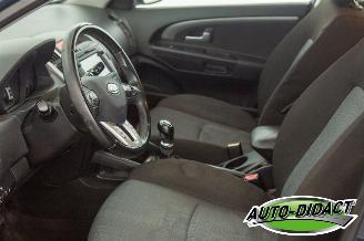 Kia Cee d 1.4 CVVT Navi Airco picture 20