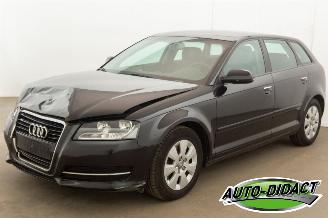 damaged passenger cars Audi A3 1.6 TDI Leder Clima Attraction 2012/5