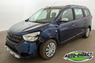 Dacia Lodgy Stepway 1.5 dCi 7p. Navi Camera Airco Explorer picture 1