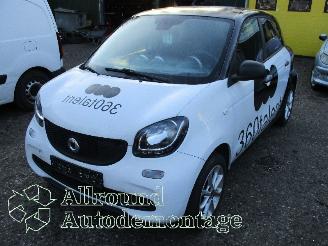 Purkuautot passenger cars Smart Forfour Forfour (453) Hatchback 5-drs 1.0 12V (M281.920) [52kW]  (07-2014/...)= 2015