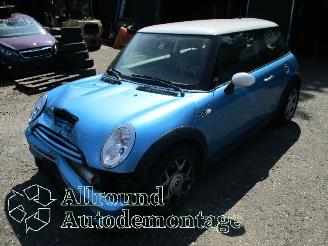 rozbiórka samochody osobowe Mini Mini Mini Cooper S (R53) Hatchback 1.6 16V (W11-B16A) [120kW]  (03-2002/09-=
2006) 2004