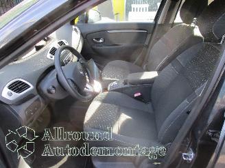 Renault Scenic Grand Scénic III (JZ) MPV 1.4 16V TCe 130 (H4J-700(H4J-A7)) [96kW]  =
(02-2009/12-2016) picture 10