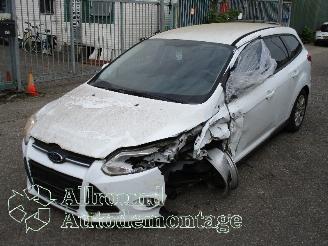 Uttjänta bilar auto Ford Focus Focus 3 Wagon Combi 1.0 Ti-VCT EcoBoost 12V 125 (M1DA(Euro 5)) [92kW] =
 (02-2012/05-2018) 2014