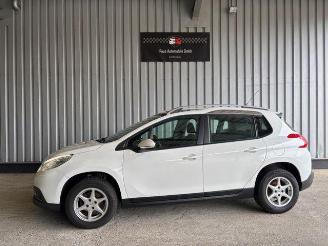 Uttjänta bilar auto Peugeot 2008 Active Autom / Panorama / Navigation 2016/4