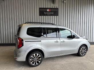 Coche siniestrado Renault Kangoo III Techno 2025/5