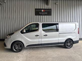 Auto incidentate Nissan Nv300 L2H1 Navi / 5-Sitzer / R-Kamera 2019/7