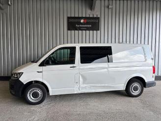krockskadad bil auto Volkswagen Transporter  2019/7