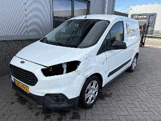 Ford Transit Courier Van 1.5 TDCI Trend Duratorq picture 13