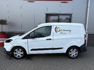 Ford Transit Courier Van 1.5 TDCI Trend Duratorq picture 16