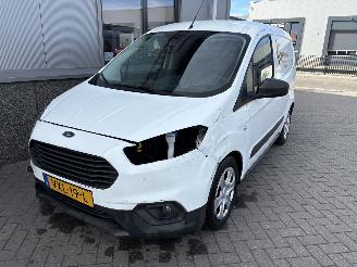 Ford Transit Courier Van 1.5 TDCI Trend Duratorq picture 12