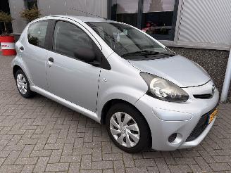 Vaurioauto  passenger cars Toyota Aygo 1.0 VVT-i Comfort 5drs 2013/4