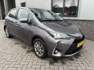 Schadeauto Toyota Yaris 1.5 Hybrid Design 2018/2