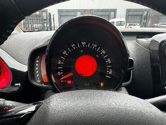 Peugeot 108 1.0 e-VTi GT-Line picture 2