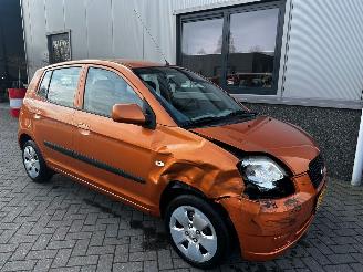 uszkodzony samochody osobowe Kia Picanto 1.0 LXE Airco 2005/8