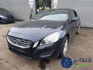 Coche siniestrado Volvo S-60 S60 II (FS), Sedan, 2010 / 2018 1.6 T4 16V 2011/7