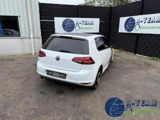 Salvage car Volkswagen Golf Golf VII (AUA), Hatchback, 2012 / 2021 1.6 TDI 16V 2013/10